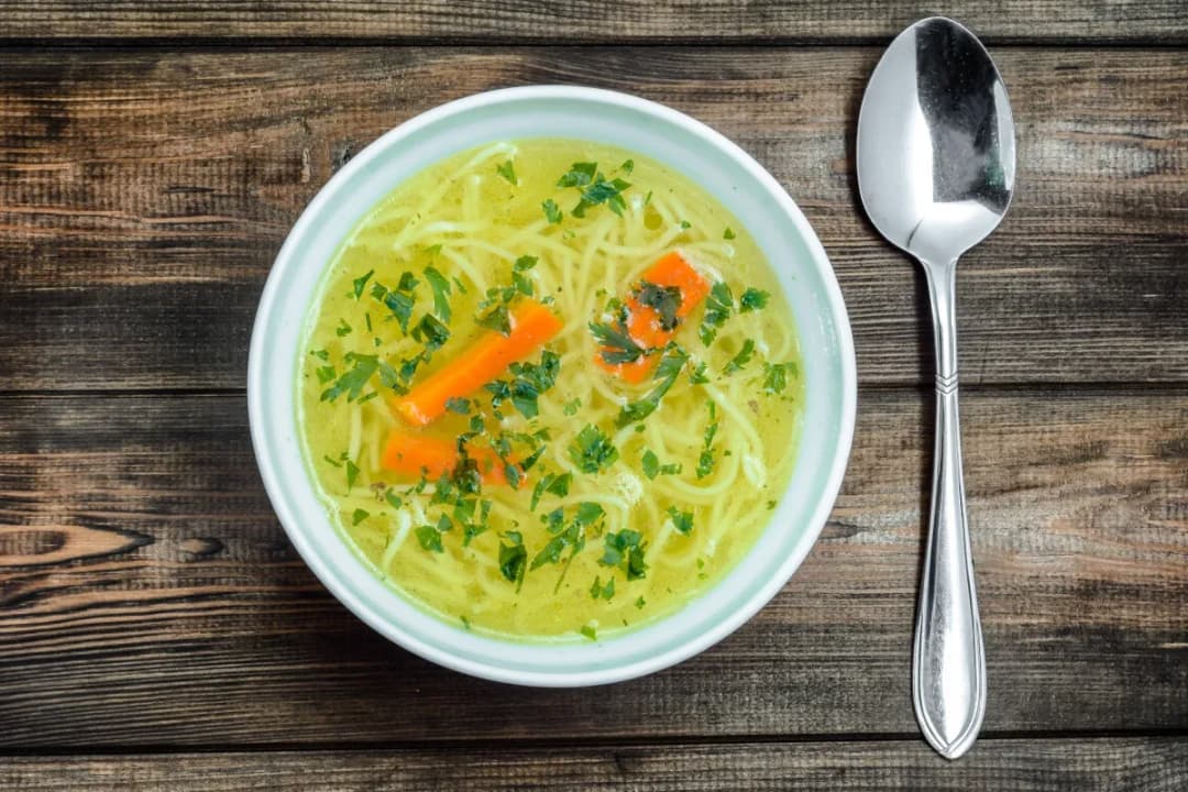 Czy rosół to zupa? Odkryj prawdę o tej popularnej potrawie