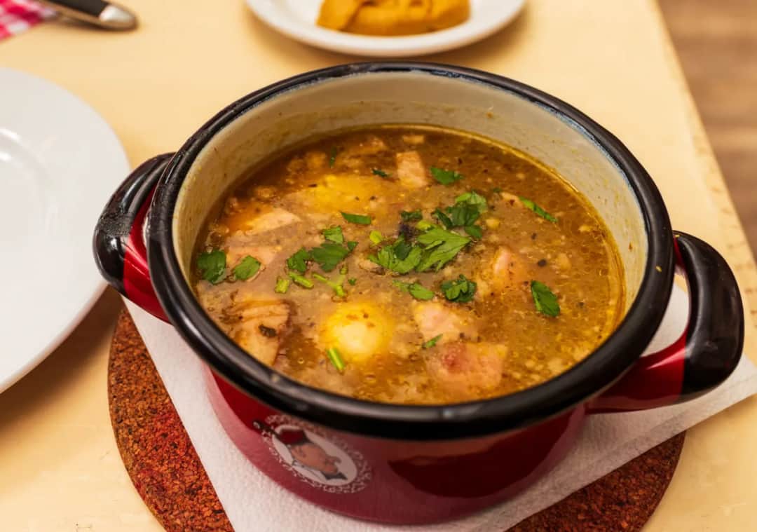 Jak zagęścić zupę: proste sposoby na uniknięcie rzadkiej konsystencji