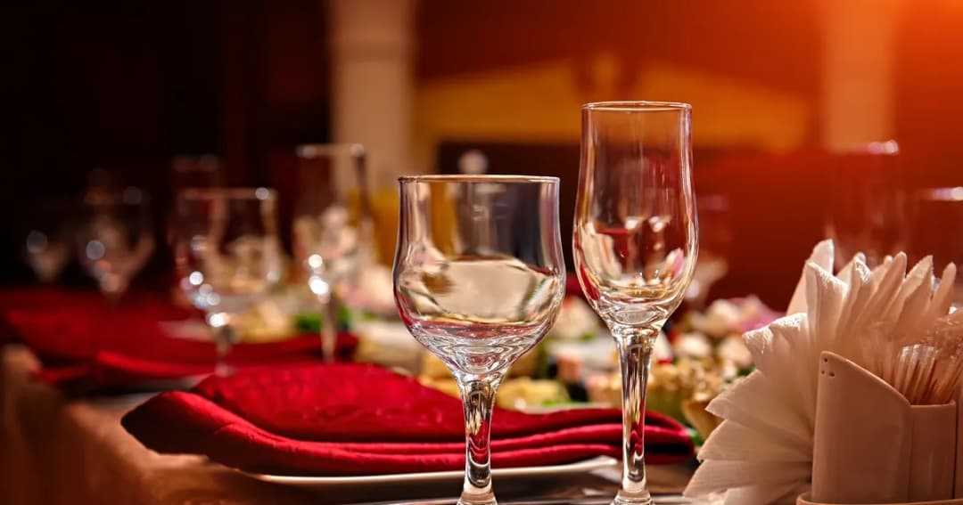 Ile kalorii ma 100 gram wódki? Zaskakujące fakty o kaloriach